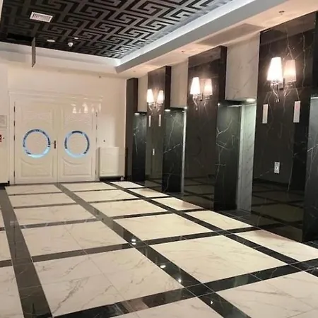 Hanza Tower Lux Jacuzzi & Sauna & Pool Appartamento